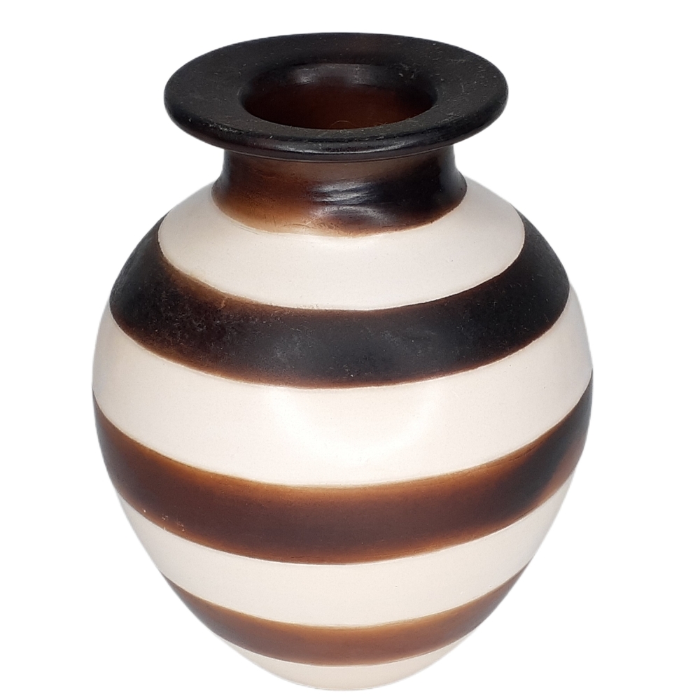 Peruvian Chulucanas Pottery Folk Art Vase